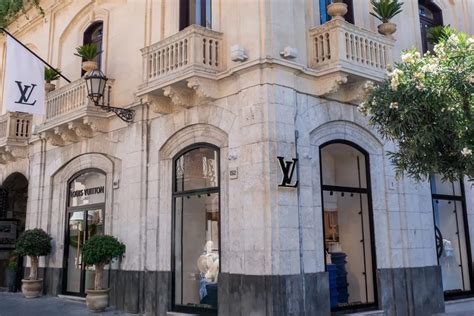 Louis Vuitton Opens Café in Taormina: Everything You Need to 